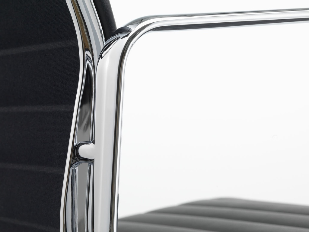 Aluminium chair EA 119 